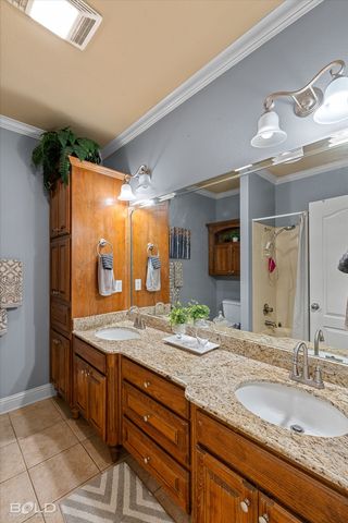 125 Horseguards Avenue, Bossier City, LA 71111