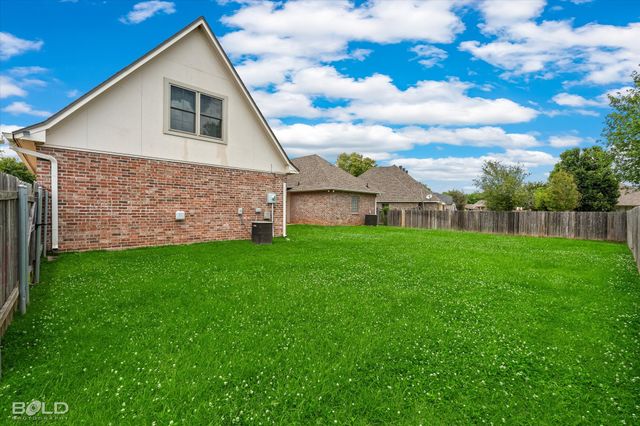 125 Horseguards Avenue, Bossier City, LA 71111