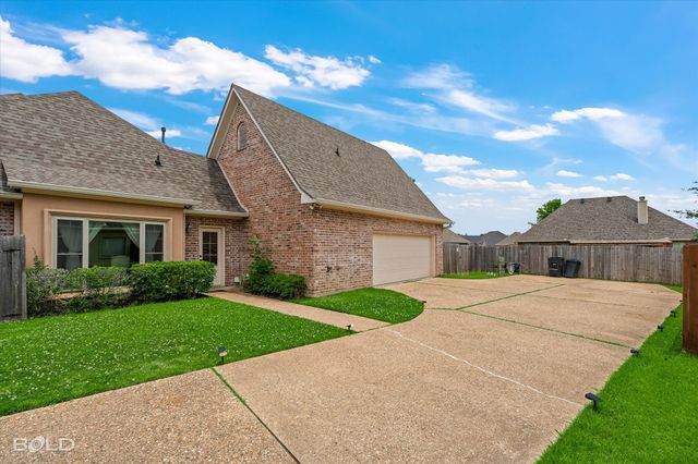125 Horseguards Avenue, Bossier City, LA 71111