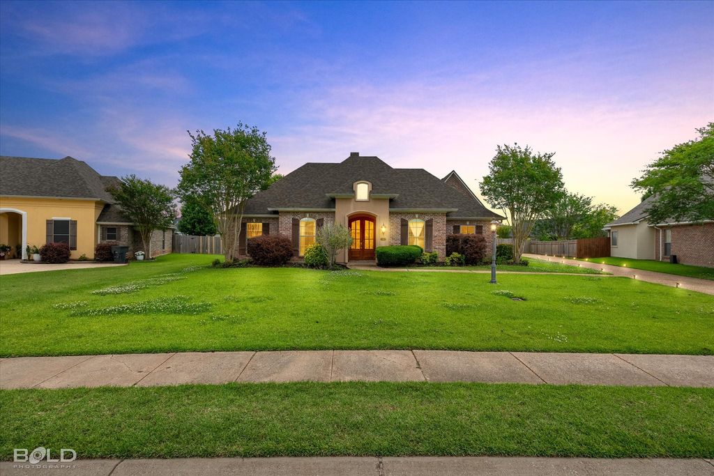 125 Horseguards Avenue, Bossier City, LA 71111