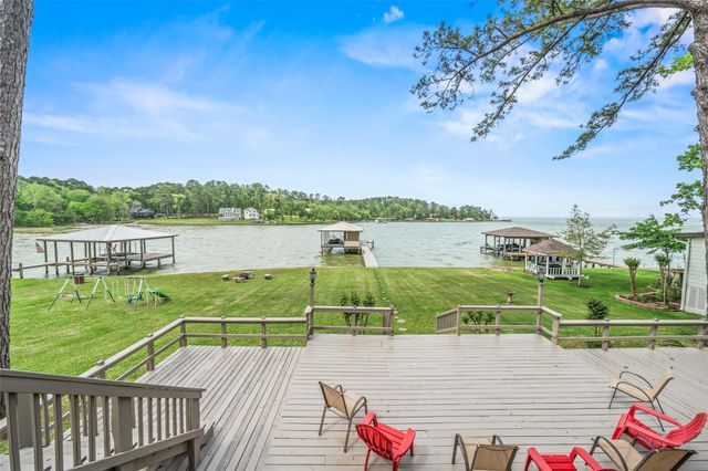 121 Holiday Lane, Coldspring, TX 77331