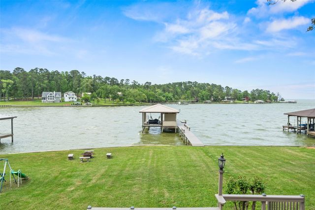 121 Holiday Lane, Coldspring, TX 77331