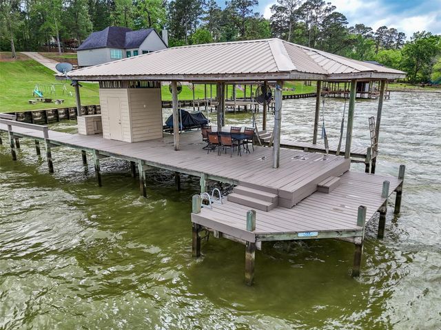 121 Holiday Lane, Coldspring, TX 77331