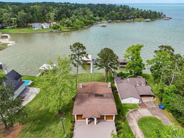 121 Holiday Lane, Coldspring, TX 77331