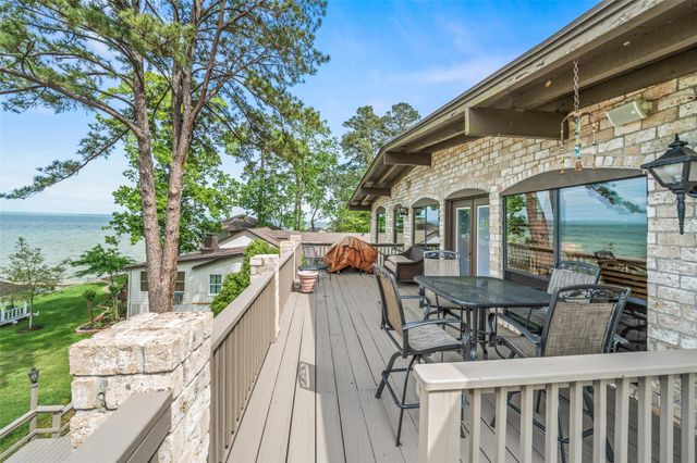 121 Holiday Lane, Coldspring, TX 77331