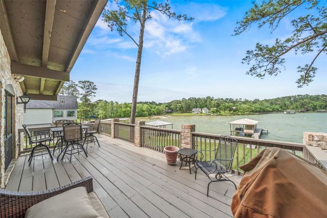 121 Holiday Lane, Coldspring, TX 77331