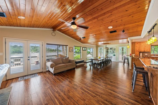121 Holiday Lane, Coldspring, TX 77331