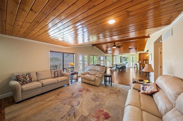 121 Holiday Lane, Coldspring, TX 77331
