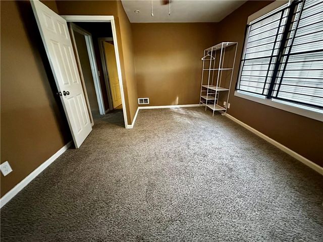 6800 Blue Parkway, Kansas City, MO 64129