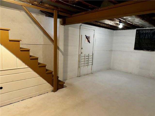 6800 Blue Parkway, Kansas City, MO 64129