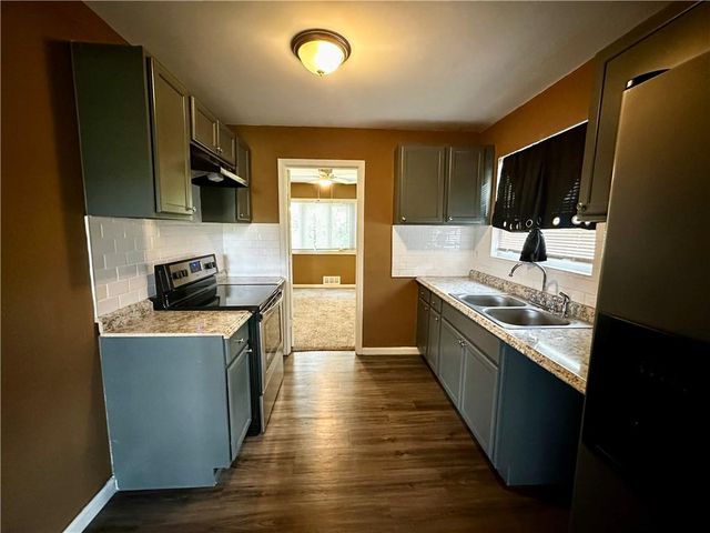 6800 Blue Parkway, Kansas City, MO 64129
