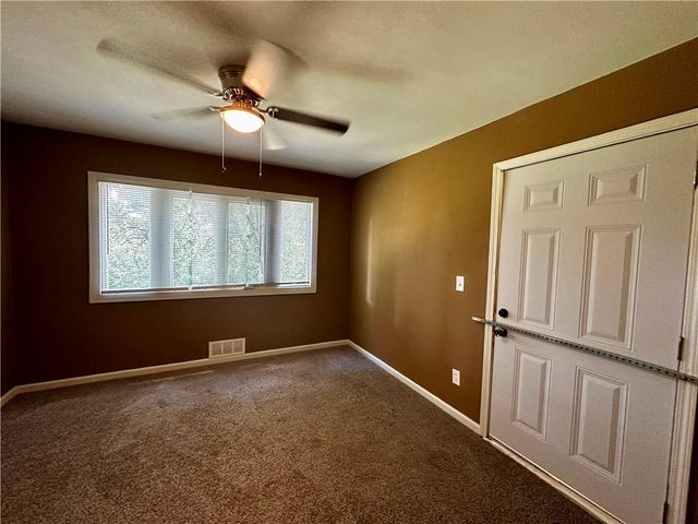 6800 Blue Parkway, Kansas City, MO 64129