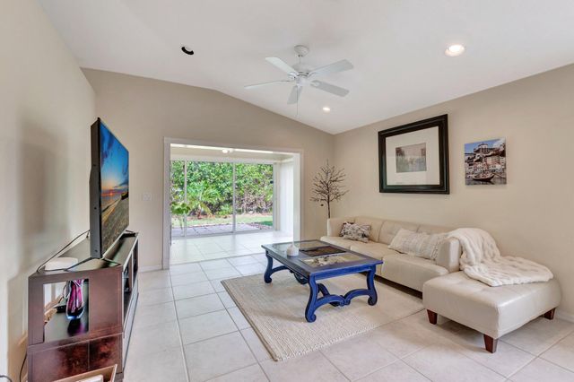 14211 W La Sedona Circle, Delray Beach, FL 33484
