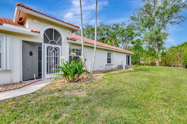 14211 W La Sedona Circle, Delray Beach, FL 33484