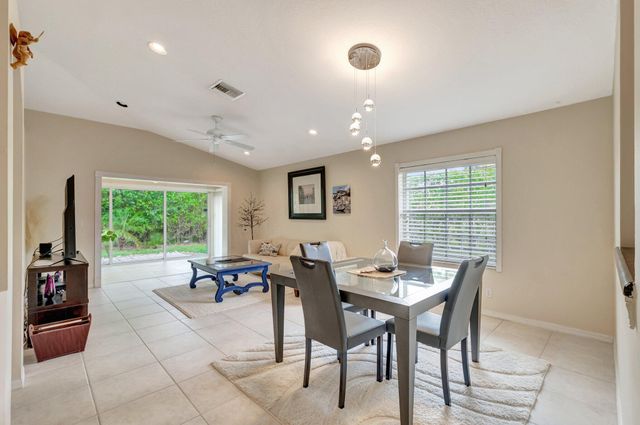 14211 W La Sedona Circle, Delray Beach, FL 33484