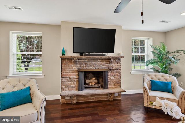 246 OAK PARK RD, Hatfield, PA 19440