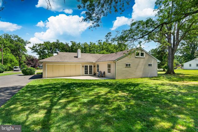 246 OAK PARK RD, Hatfield, PA 19440
