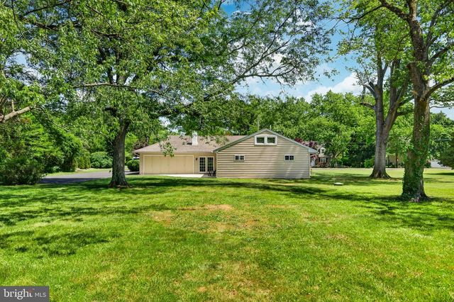 246 OAK PARK RD, Hatfield, PA 19440