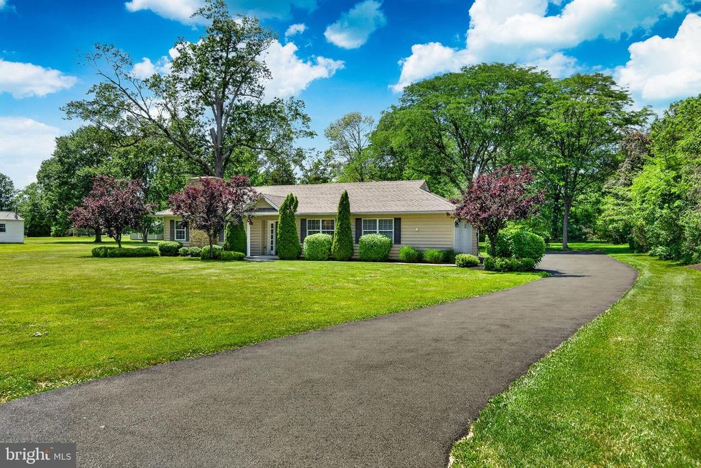 246 OAK PARK RD, Hatfield, PA 19440