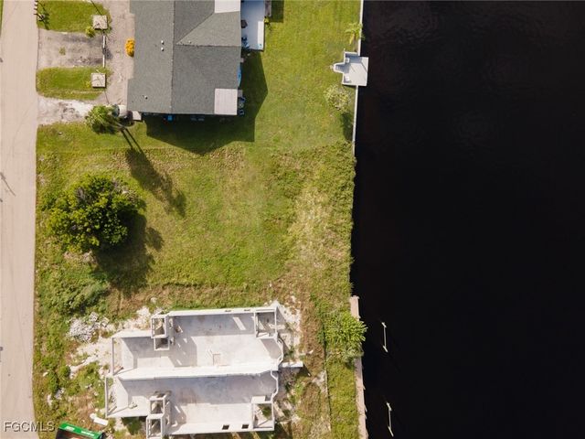 3806 SE 12th AVE, Cape Coral, FL 33904