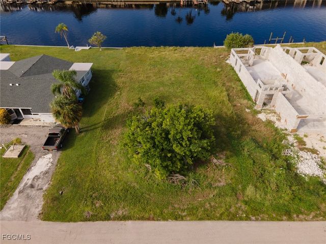 3806 SE 12th AVE, Cape Coral, FL 33904
