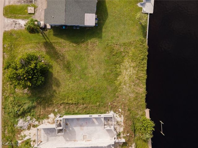 3806 SE 12th AVE, Cape Coral, FL 33904