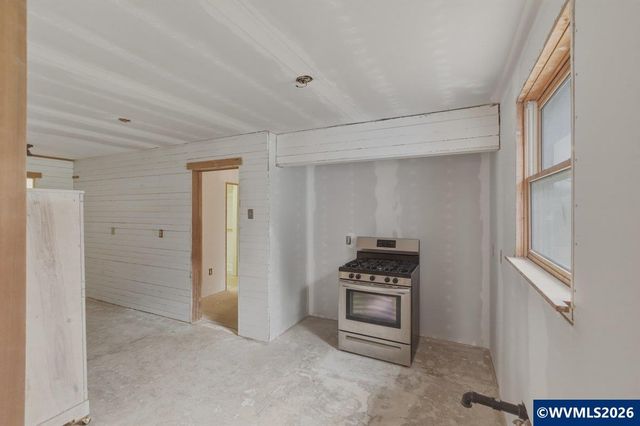 30935 Old Santiam Hwy, Lebanon, OR 97355