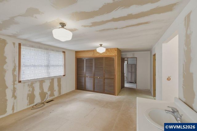 30935 Old Santiam Hwy, Lebanon, OR 97355