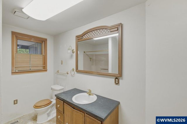 30935 Old Santiam Hwy, Lebanon, OR 97355