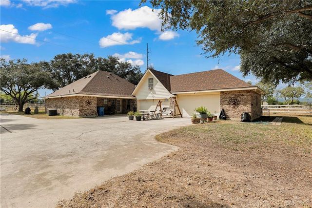 1401 E Mile 3 Road, Palmhurst, TX 78573