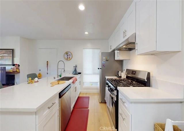 2835 S Fairview H, Santa Ana, CA 92704