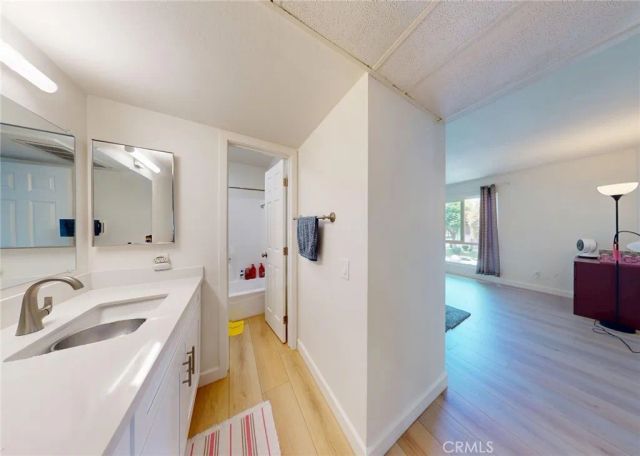 2835 S Fairview H, Santa Ana, CA 92704