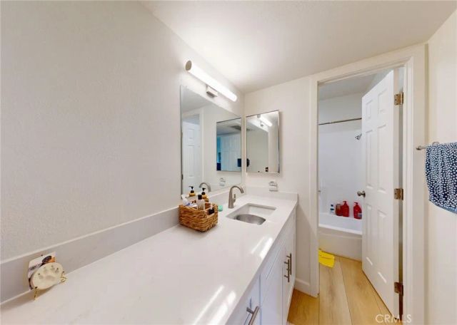 2835 S Fairview H, Santa Ana, CA 92704