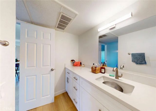 2835 S Fairview H, Santa Ana, CA 92704