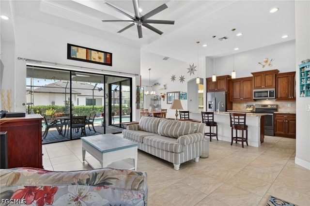 2705 SW 29th PL, Cape Coral, FL 33914