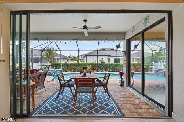 2705 SW 29th PL, Cape Coral, FL 33914