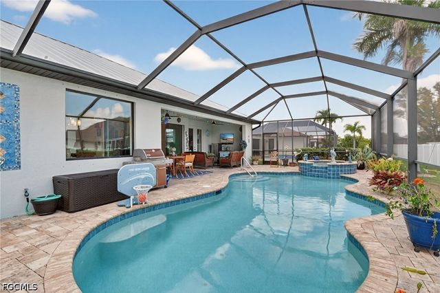 2705 SW 29th PL, Cape Coral, FL 33914