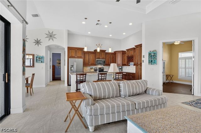 2705 SW 29th PL, Cape Coral, FL 33914