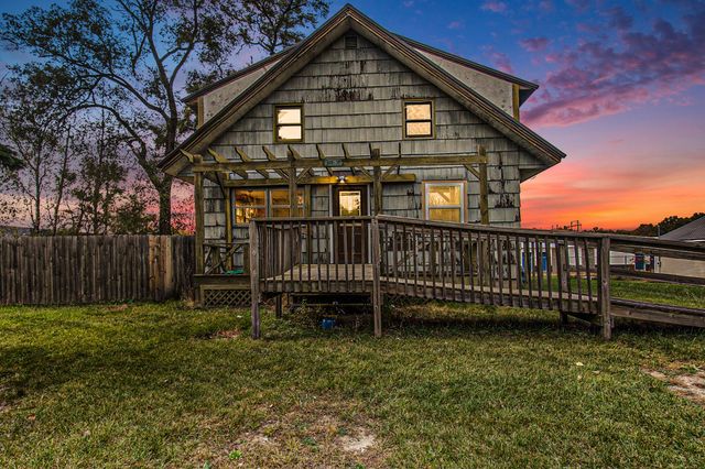 3056 E Apple Avenue, Muskegon, MI 49442