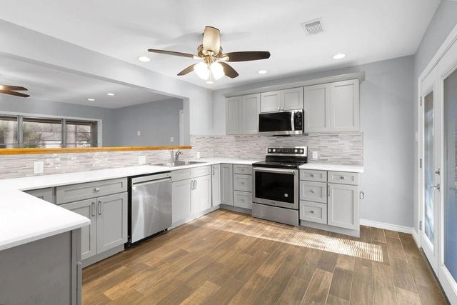 3122 Ash Drive, Dickinson, TX 77539