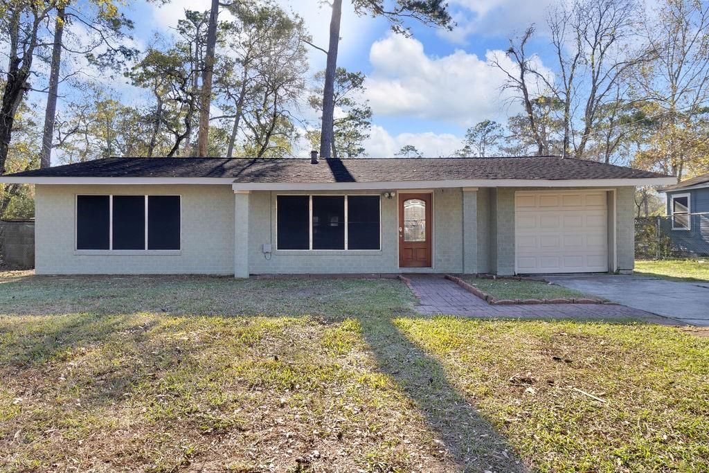 3122 Ash Drive, Dickinson, TX 77539