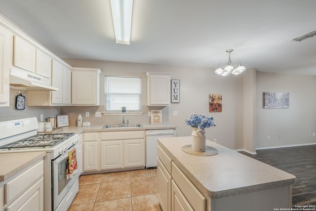 11014 BLUFF CYN, San Antonio, TX 78252