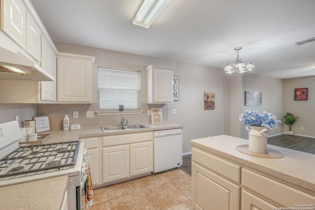 11014 BLUFF CYN, San Antonio, TX 78252