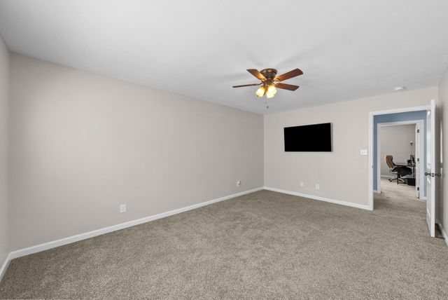 1532 Kestrel Dr, Clarksville, TN 37040