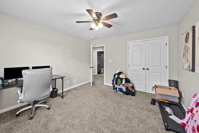 1532 Kestrel Dr, Clarksville, TN 37040