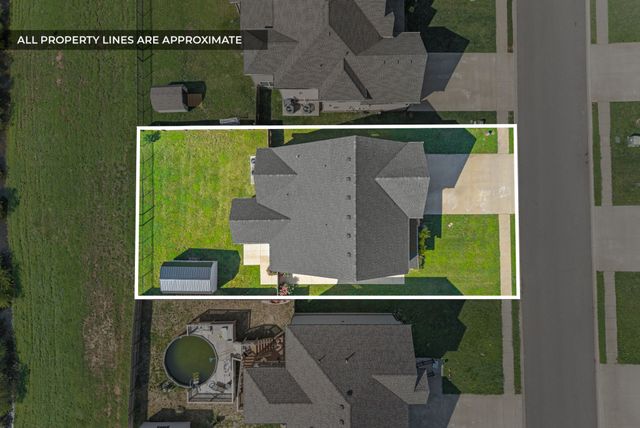 1532 Kestrel Dr, Clarksville, TN 37040