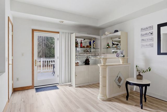 1431 Il Route 75, Freeport, IL 61032