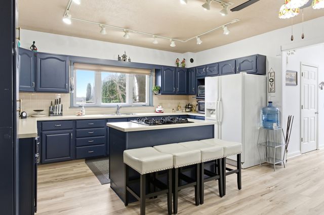 1431 Il Route 75, Freeport, IL 61032