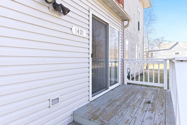 1431 Il Route 75, Freeport, IL 61032