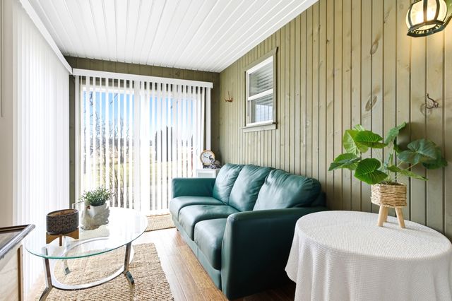 1431 Il Route 75, Freeport, IL 61032